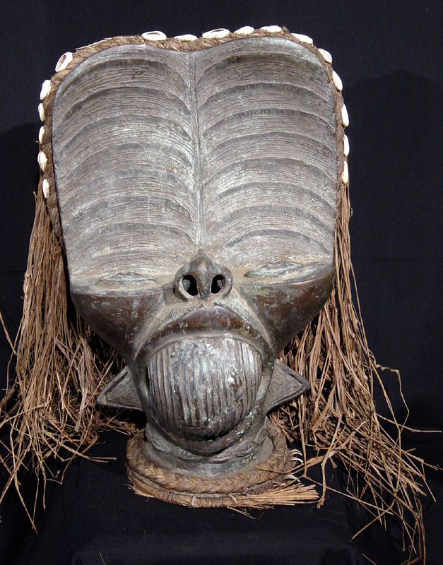 Bamileke bronze mask from Cameroon